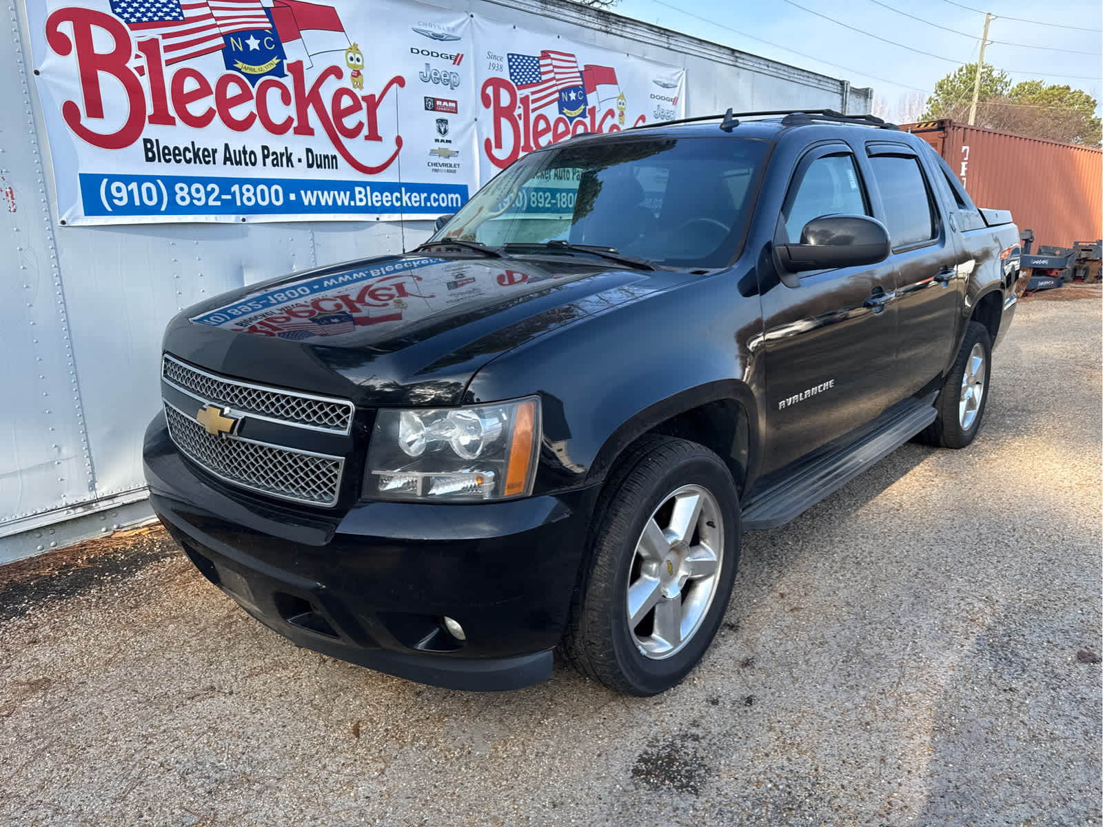 2013 Chevrolet Avalanche LS