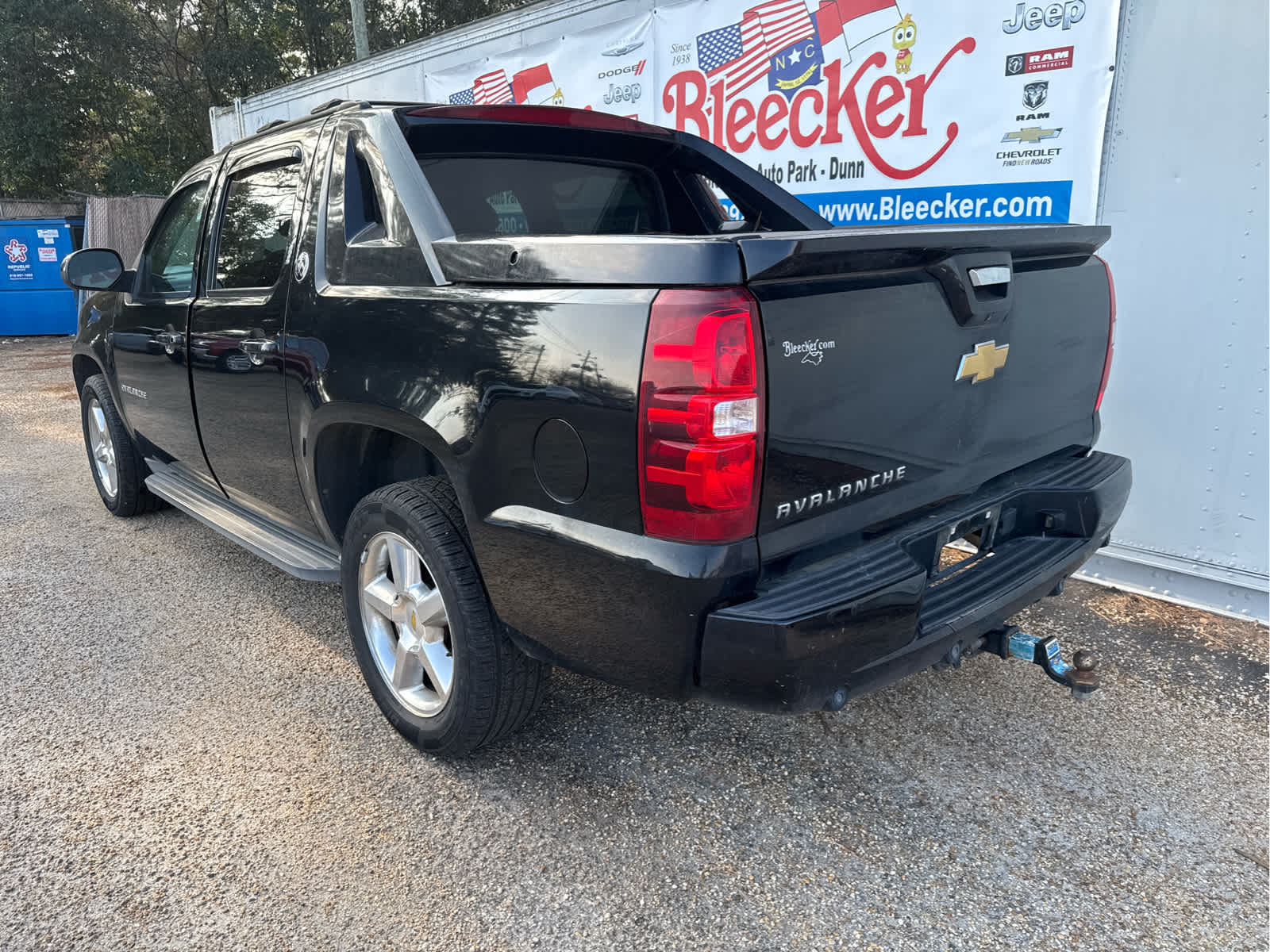 2013 Chevrolet Avalanche LS