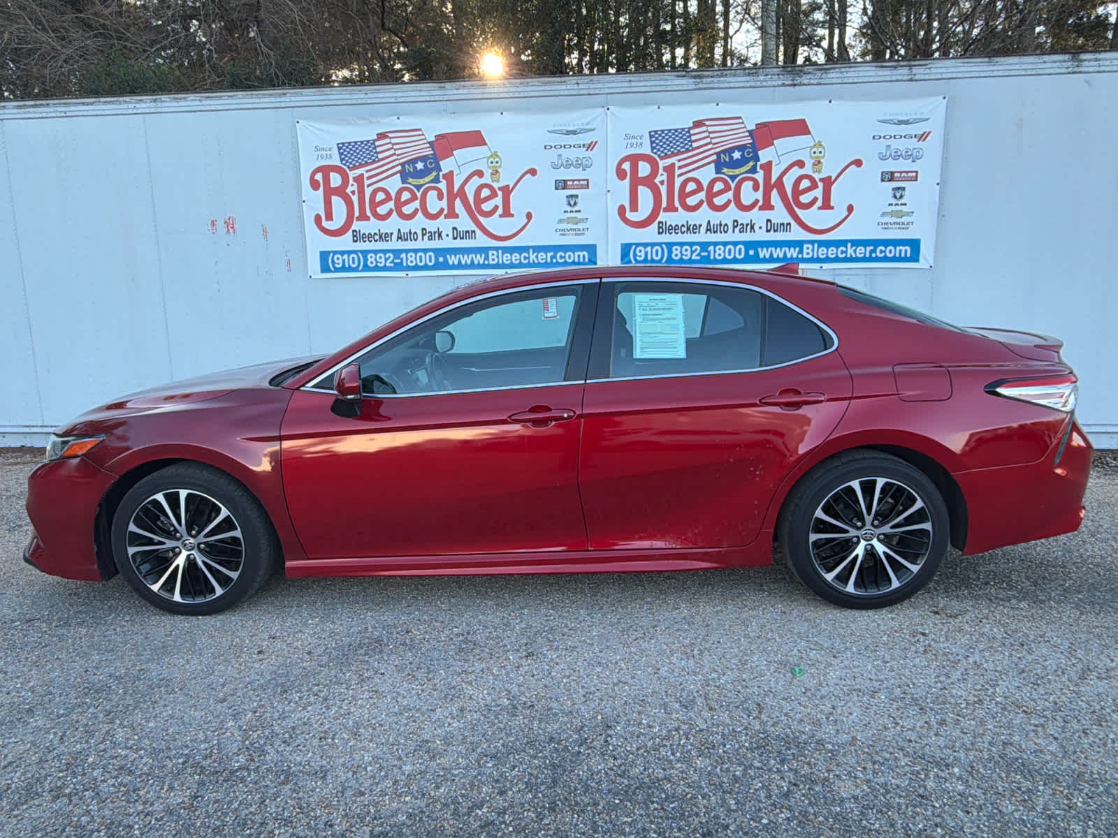 2020 Toyota Camry SE