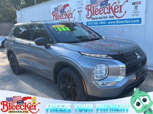 2023 Mitsubishi Outlander SE