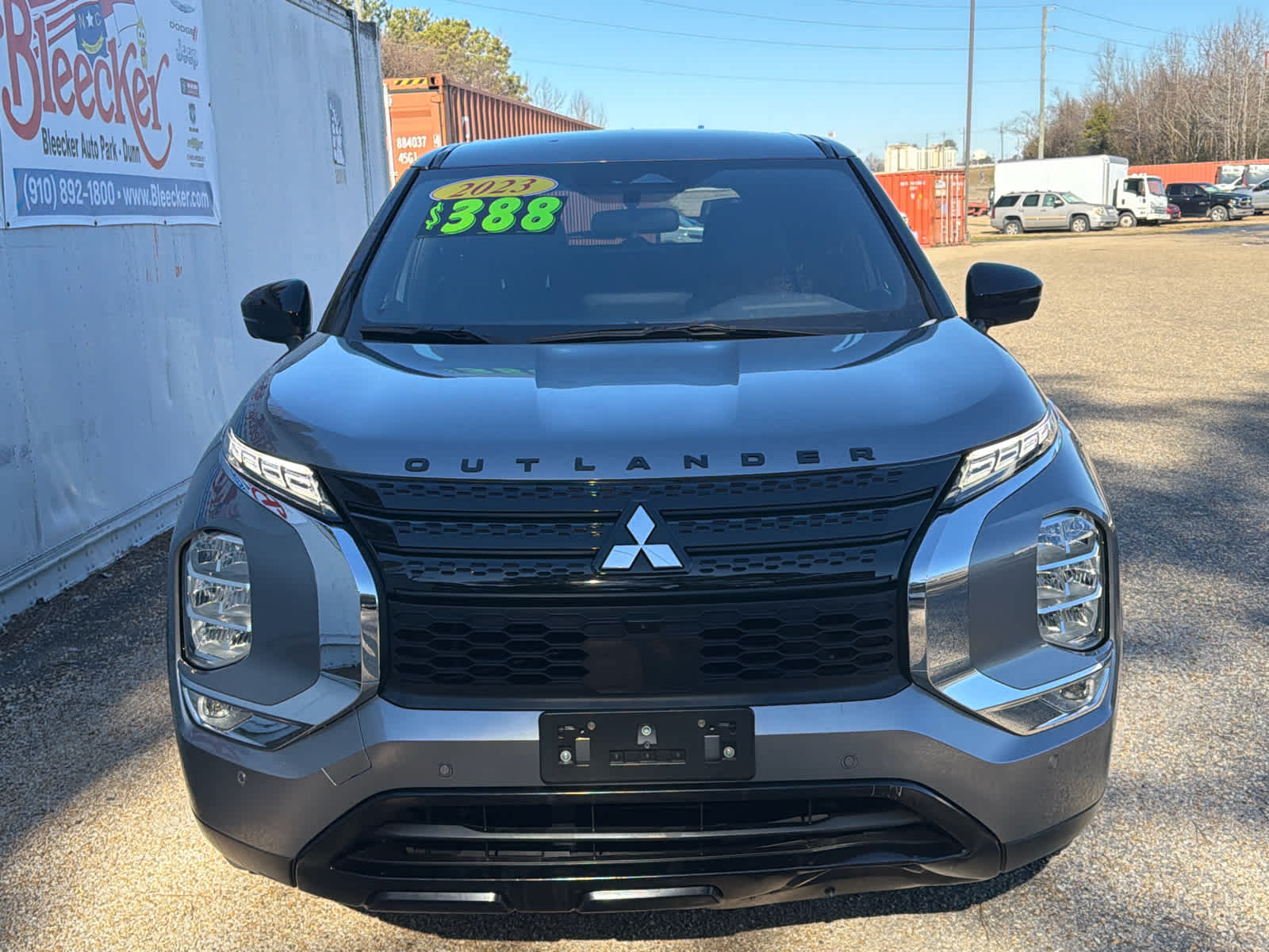 2023 Mitsubishi Outlander SE