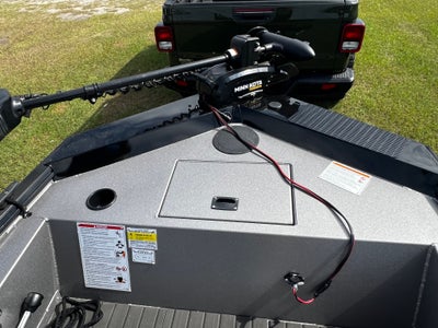 2024 Iowe Scorpion Stick Base